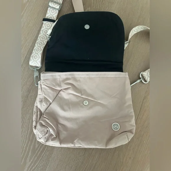 Lululemon Party Om Bag | Grain / Deep Coal / Angel Wing - Picture 10 of 12